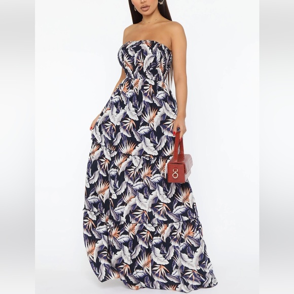 Fashion Nova Floral Flowy Maxi Dress - Picture 1 of 10